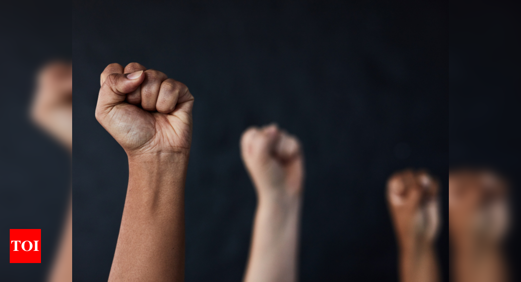 How you clench your fist reveals a lot about your personality